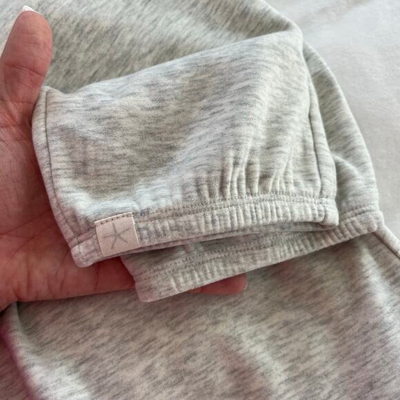 Barefoot Dreams Malibu NWT Butter Fleece Jogger Cream Sweatpants Loungewear - Picture 12 of 12